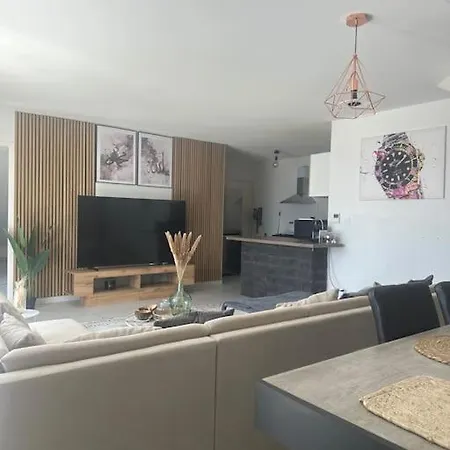Spacieux Apartment *